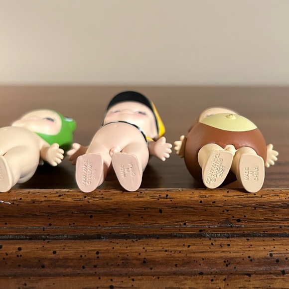 Sonny Angel Lot of 4 Sonny Town Musician, NYC Yellow Taxi Cab, Frog, Raccoon Dog - Picture 4 of 4